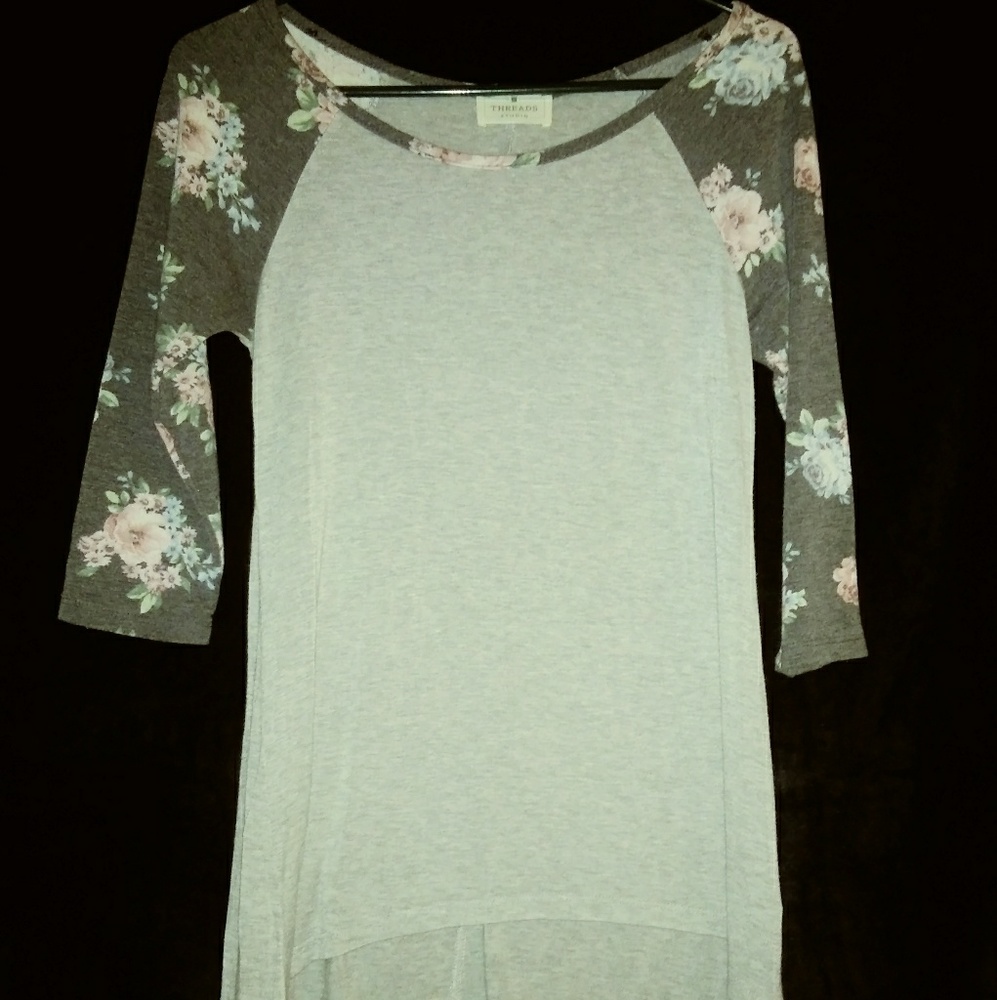 Hi-low floral shirt 🌹
